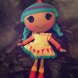 Lalaloopsy feather tell a tale doll